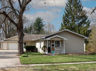 623 W Front St, Grand Ledge, MI 48837
