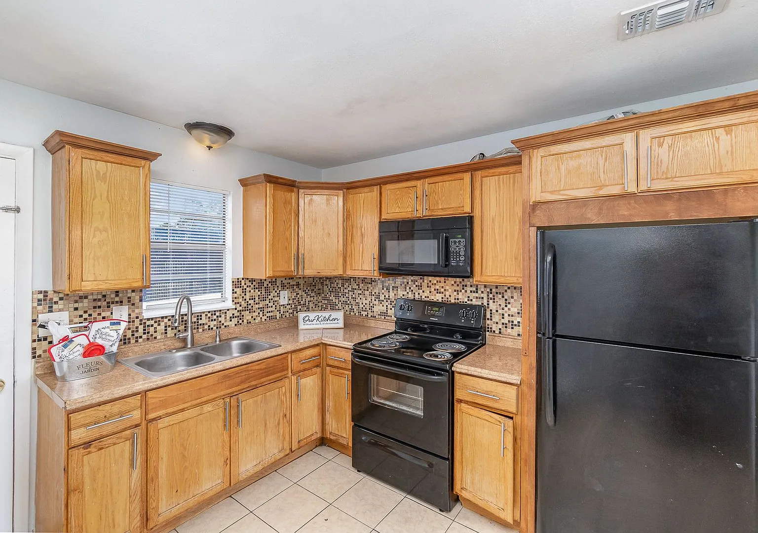 (FLRG) 2229 Bryan St — Photo 1