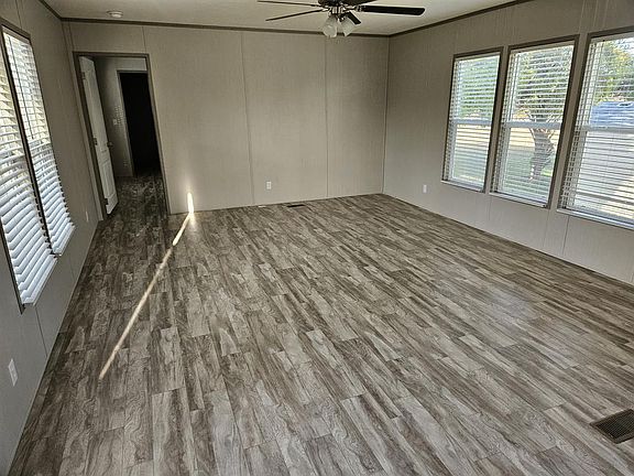 2nd image of 901 E Young Ave Trailer 11