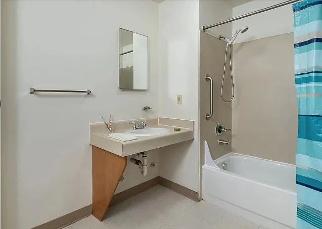 OREGON PLACE APARTMENTS — Photo 7