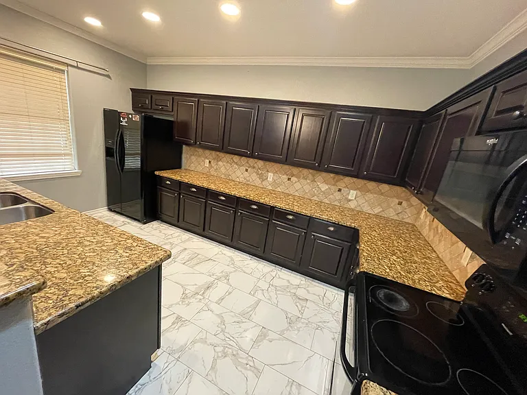 3317 Cullen Trl — Photo 5