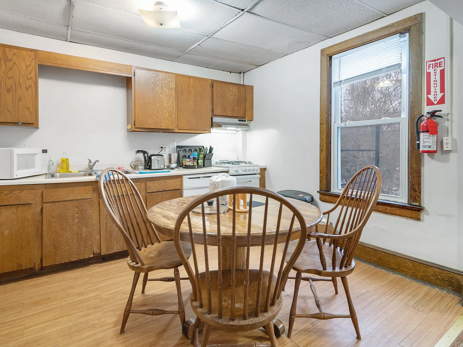 4 bed, 1500 sqft, $850 — Photo 2