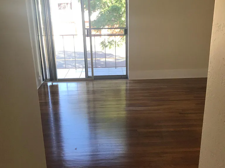 2932 1st Ave — Photo 11