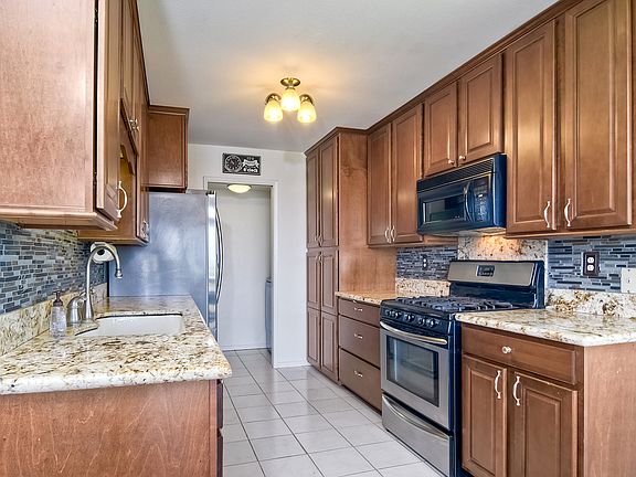 4th image of 4250 Vista Panorama Way Unit 196