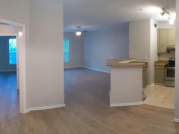 800+ Sq feet (large one bedroom)