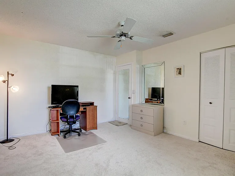 7911 Eastlake Dr #H — Photo 29