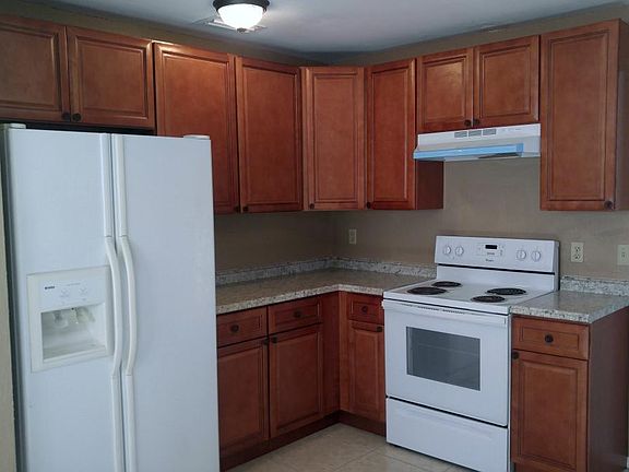 3rd image of 657 Northcliff Ave