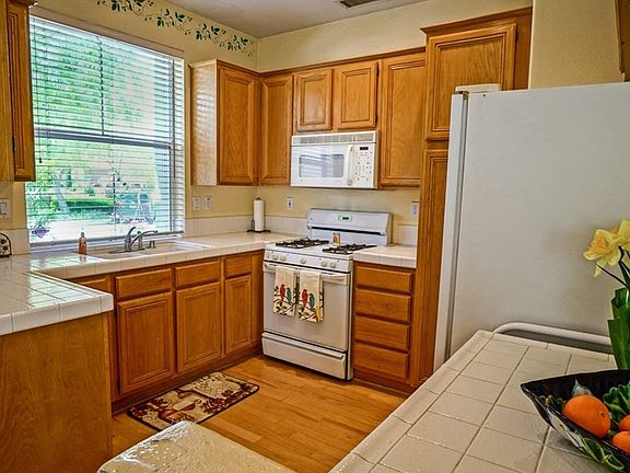 5th image of 28517 Lobelia Ln