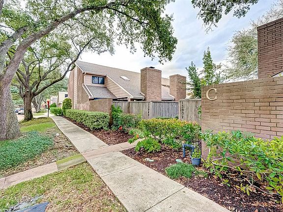 3rd image of 13922 Hollowgreen Dr #26