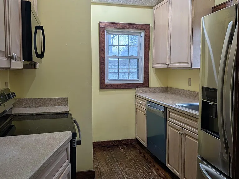 6504 Som Center Rd — Photo 3