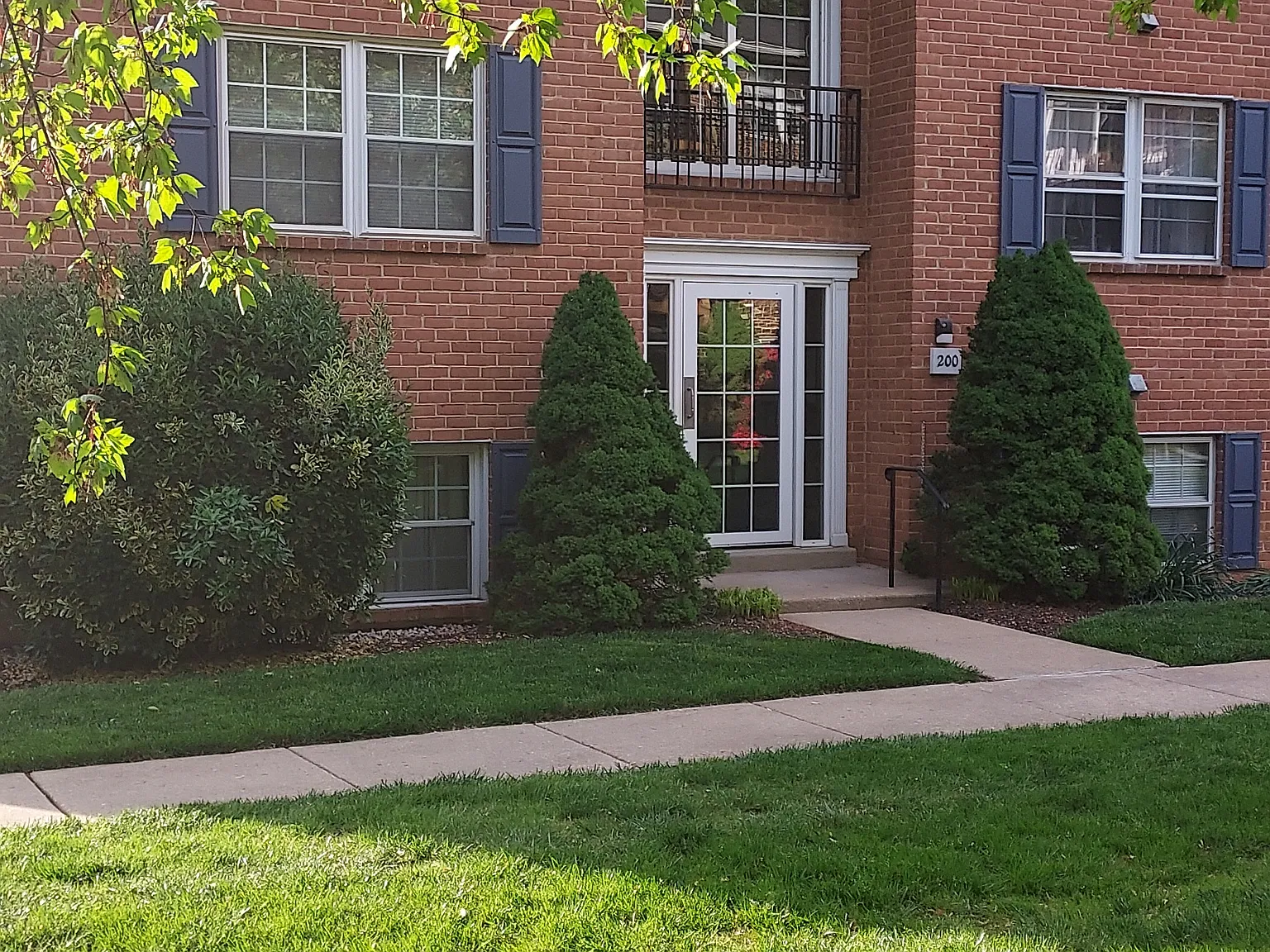 2 bed, 1000 sqft, $1,675 — Photo 4