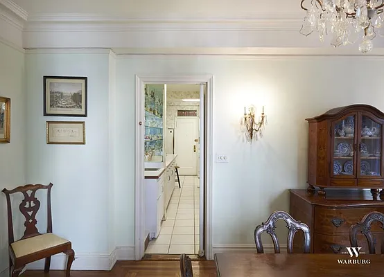 Sold by Warburg | media 6