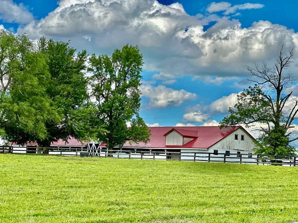 2120 Ironworks Rd, Lexington, KY 40511