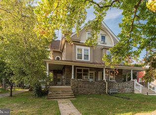 120 Walnut Ave APT 1, Ardmore, PA 19003