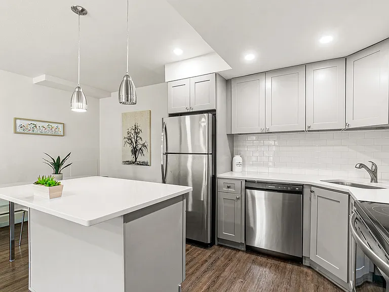 2355 Grove St #6 — Photo 12