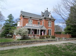 805 N 4th St, Atchison, KS 66002