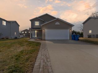 6453 Misty Ct, Waterford, MI 48327