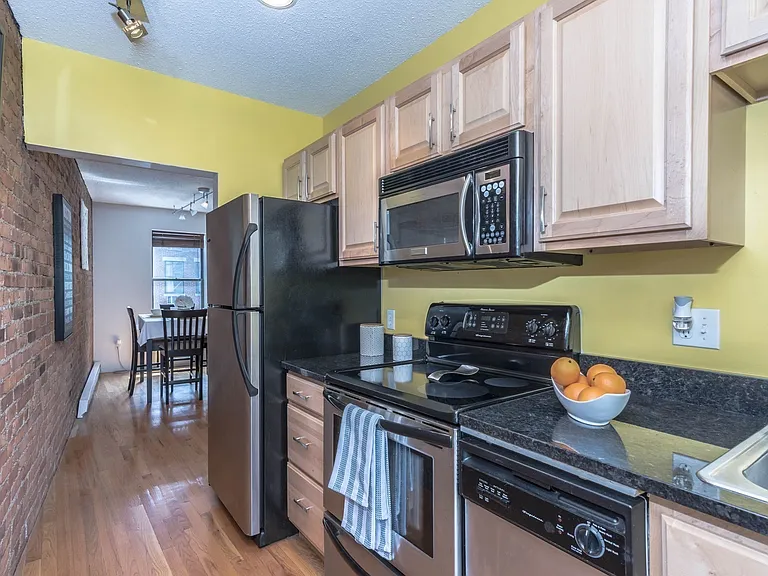2 Cypress Rd #204 — Photo 7