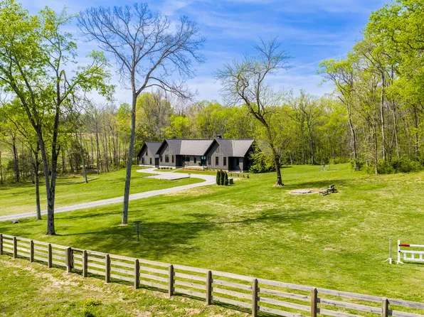 934 Hickory Hills Dr, Franklin, TN 37067
