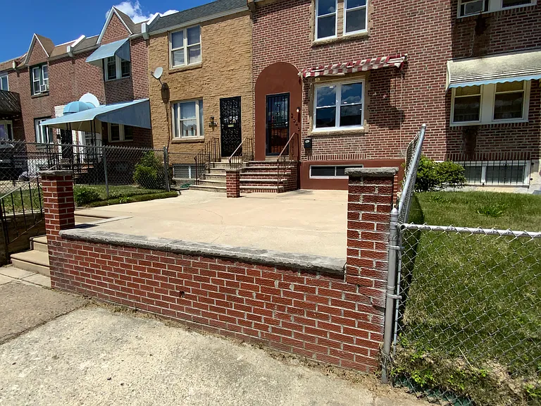 2545 S Bellford St — Photo 3
