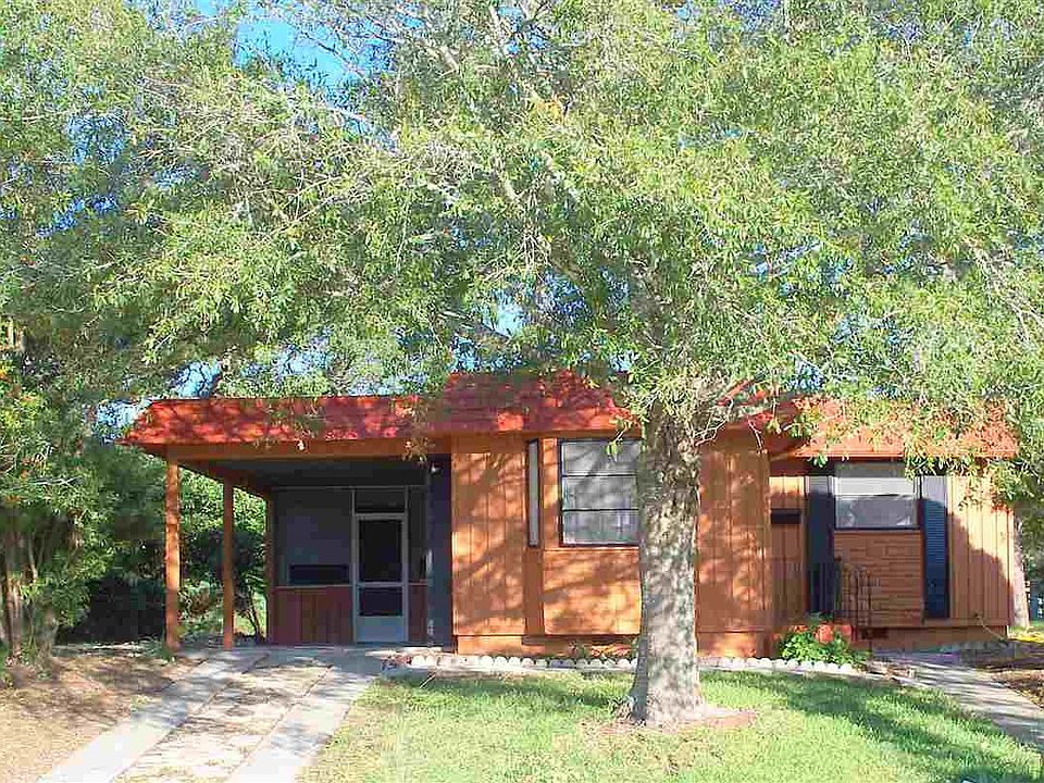 1st image of 99 Catalina Cir