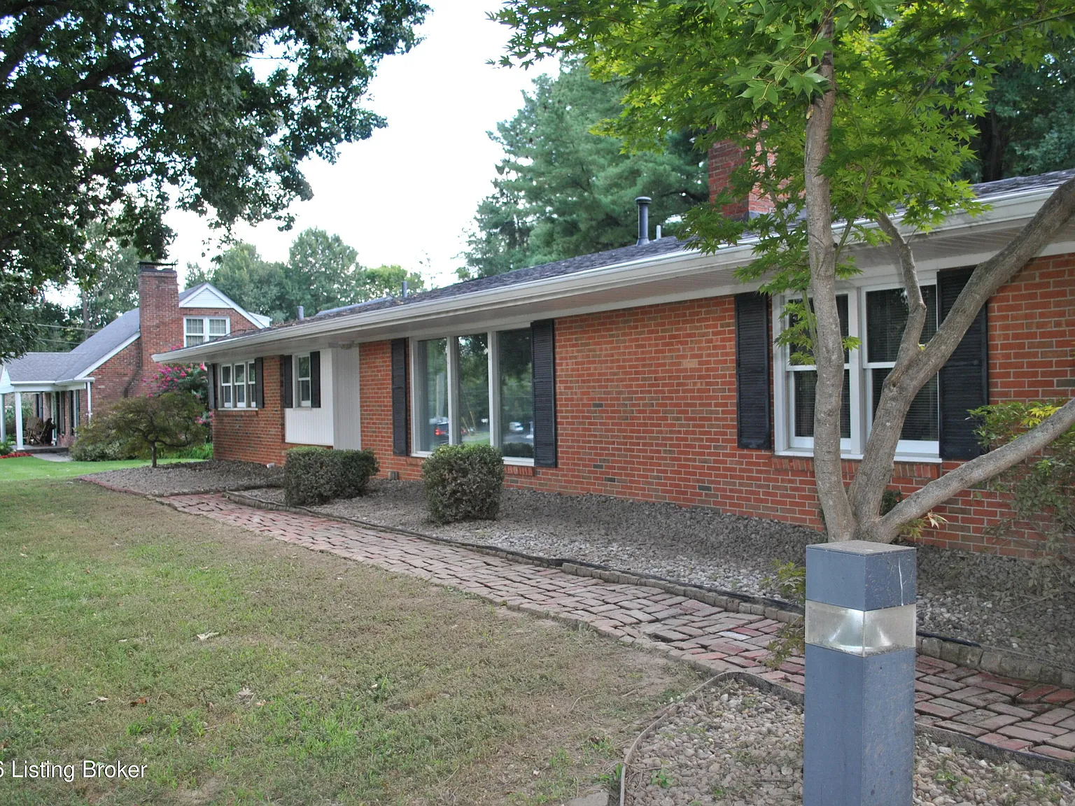 3 bed, 2.5 bath, 2430 sqft, $2,700 — Photo 4