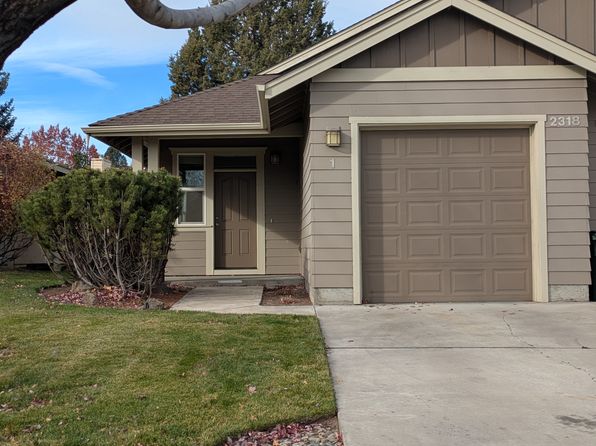 2318 NE Mary Rose Pl #1