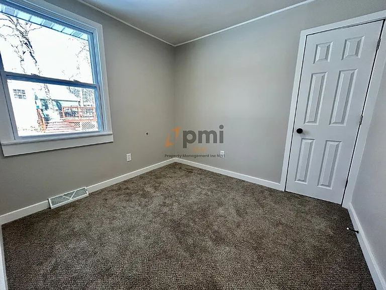 14725 Bryan St — Photo 16