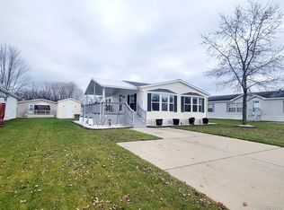 30 Brookfield, Swartz Creek, MI 48473