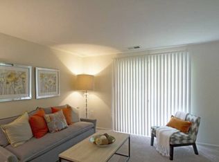 2 Orion Ct, Rosedale, MD 21237