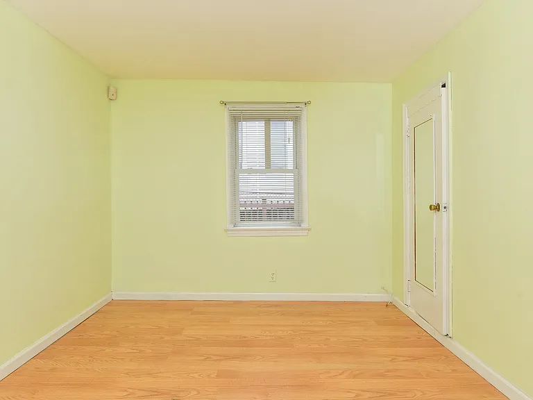 26 Charles St #1 — Photo 16