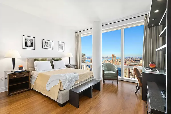 Rented by Compass | media 10