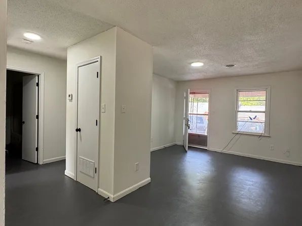 818 Taggart Ave #F, Greenwood, SC 29646