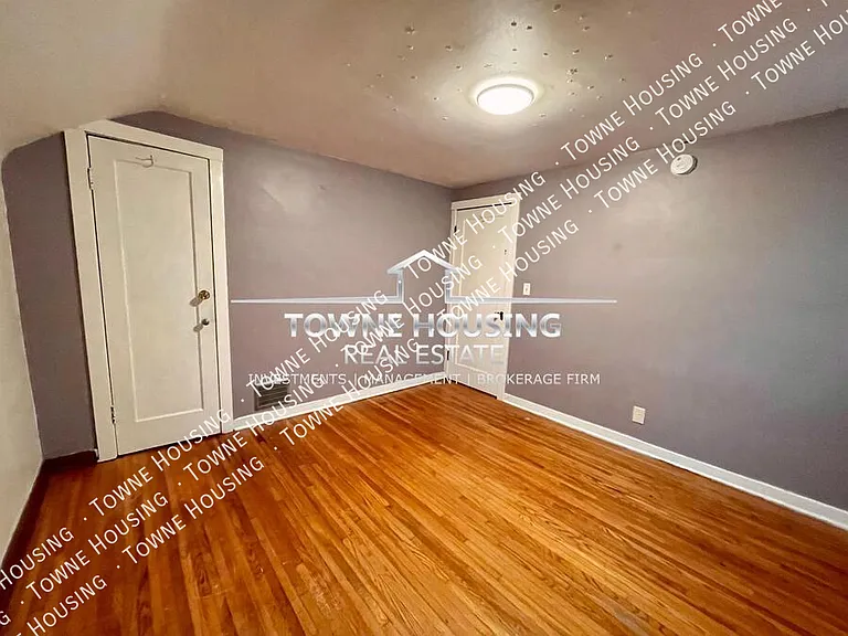 160 Woodward Ave #RIGHT — Photo 13