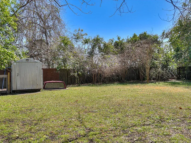 126 Horry St SE — Photo 41
