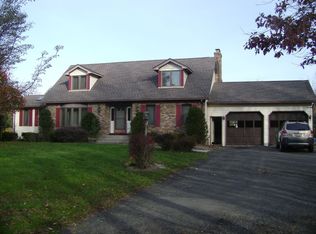 48 Church St, Ludlow, MA 01056