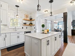 7542 Deer Valley Xing, Powell, OH 43065