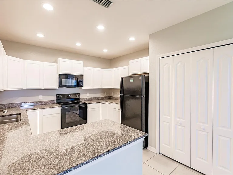 1146 Oceanic Rd — Photo 13