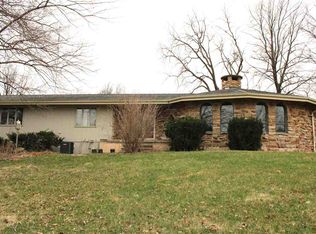 230 N Navajo Ln, North english, IA