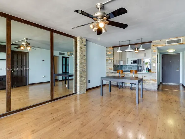 6900 Bay Dr APT 11B, Miami Beach, FL 33141
