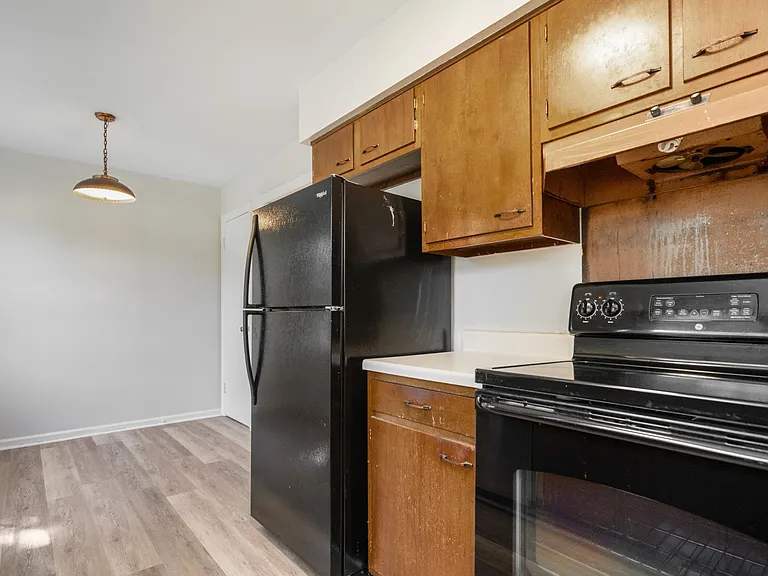 4056 Massie Ave — Photo 9