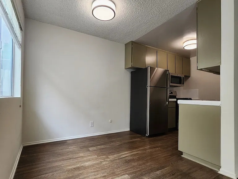 10138 Palms Blvd #2 — Photo 18
