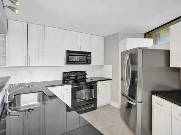22970 OXFORD Place #A, Boca Raton, FL 33433
