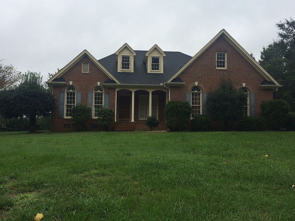 1st image of 611 Hilltop Dr