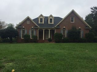 611 Hilltop Dr, Dallas, NC 28034