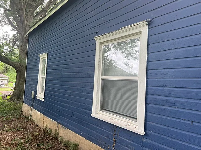 504 E Race St — Photo 17