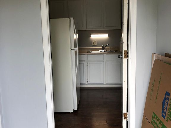 4th image of 2685 East Ave APT 2