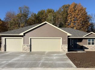 1657 Betty Jean Ln, Green Bay, WI 54313