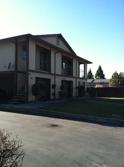 747 E Tabor Ave #4