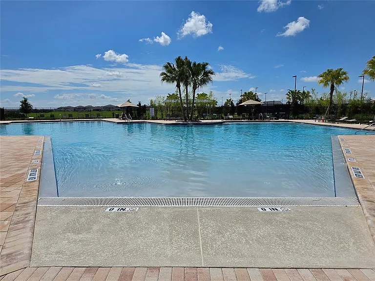 2587 Runners Cir — Photo 31